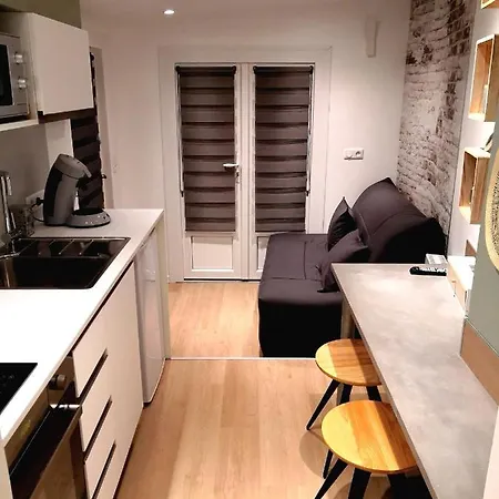 Le Cabanon شقة Meneslies